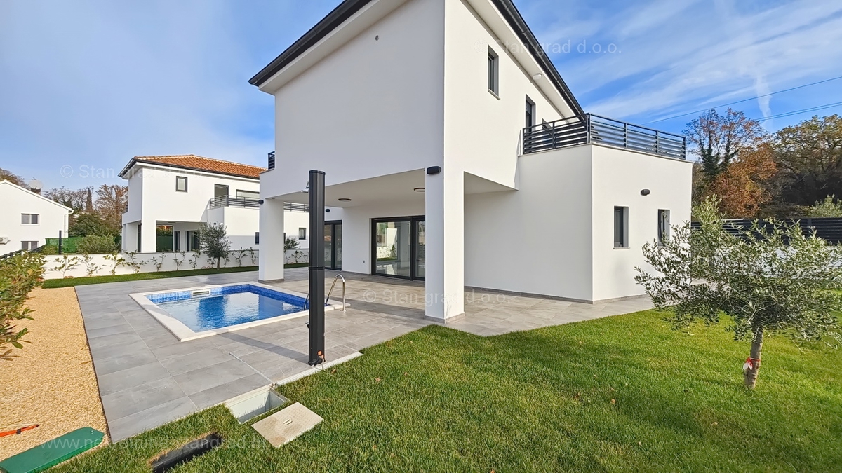 Malinska, moderna samostojna hiša z bazenom!