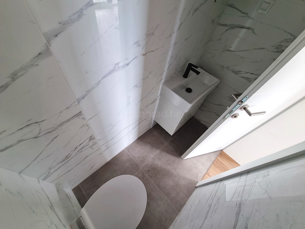 Crikvenica, prostorno stanovanje z razgledom na morje!