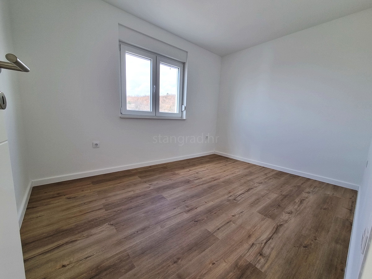 Crikvenica, prostorno stanovanje z razgledom na morje!