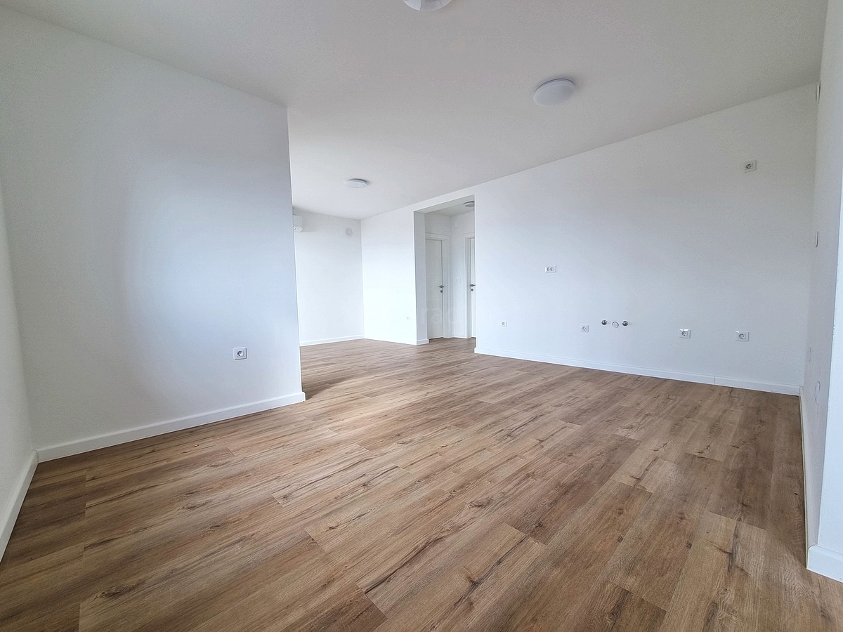 Crikvenica, prostorno stanovanje z razgledom na morje!