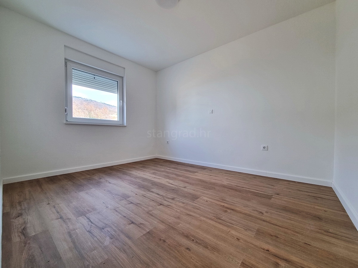 Crikvenica, prostorno stanovanje z razgledom na morje!