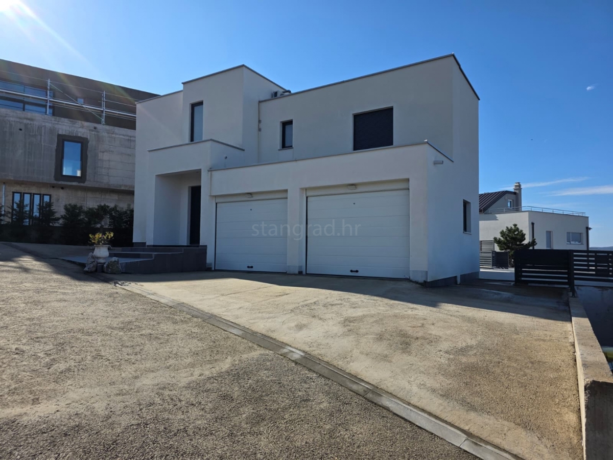 Crikvenica, nova moderna vila z bazenom in razgledom!