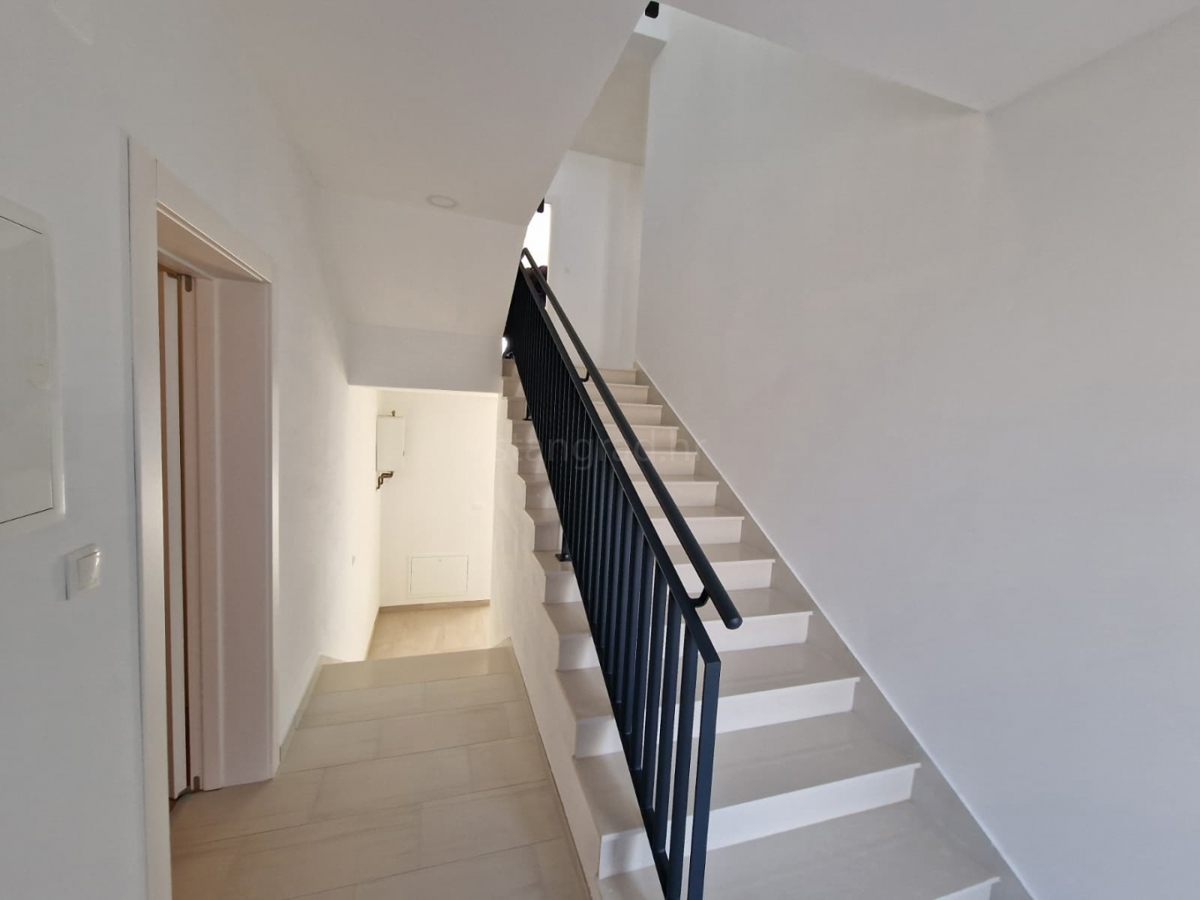 Crikvenica, nova moderna vila z bazenom in razgledom!