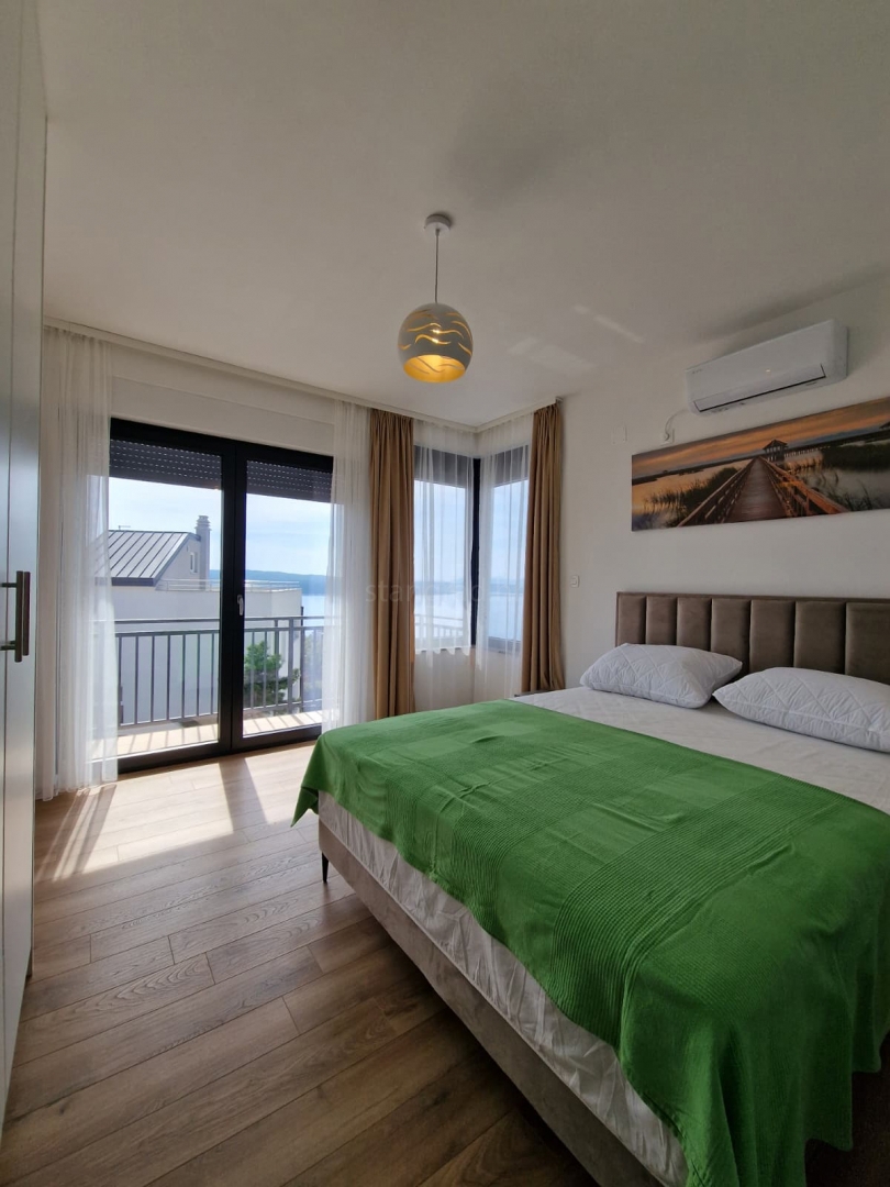 Crikvenica, nova moderna vila z bazenom in razgledom!