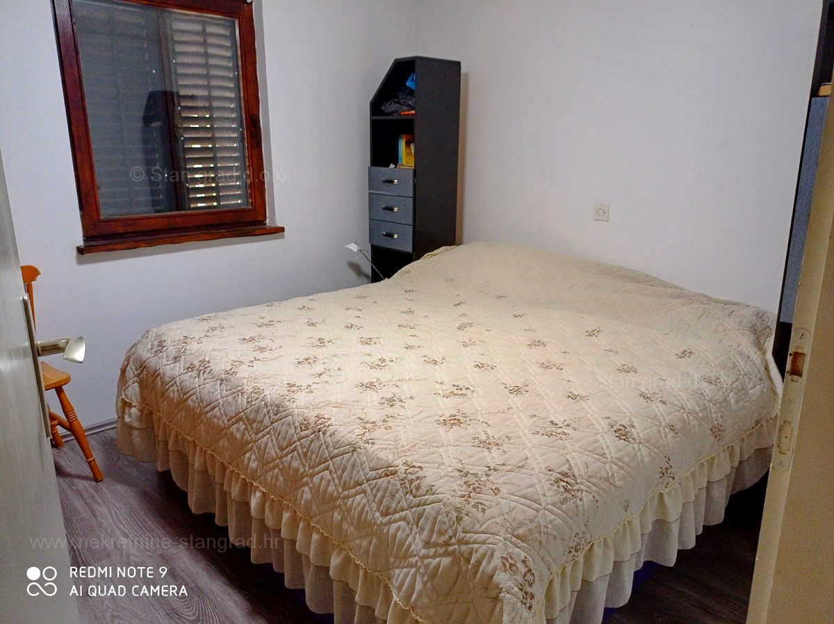 Uvala Soline, hiša dvojček z 2 apartmajema, PRODAJA!