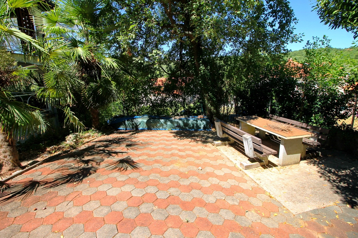 Uvala Soline, hiša dvojček z 2 apartmajema, PRODAJA!