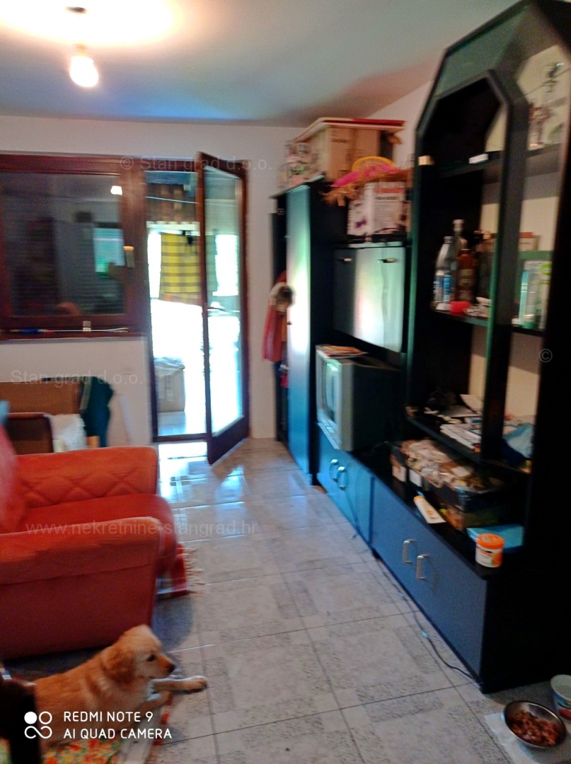 Uvala Soline, hiša dvojček z 2 apartmajema, PRODAJA!