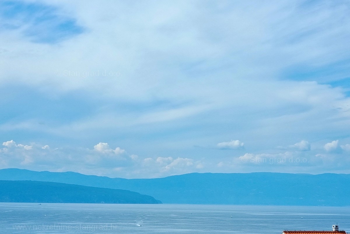 Otok Krk, Malinska, penthouse v novogradnji s pogledom na morje, prodaja!