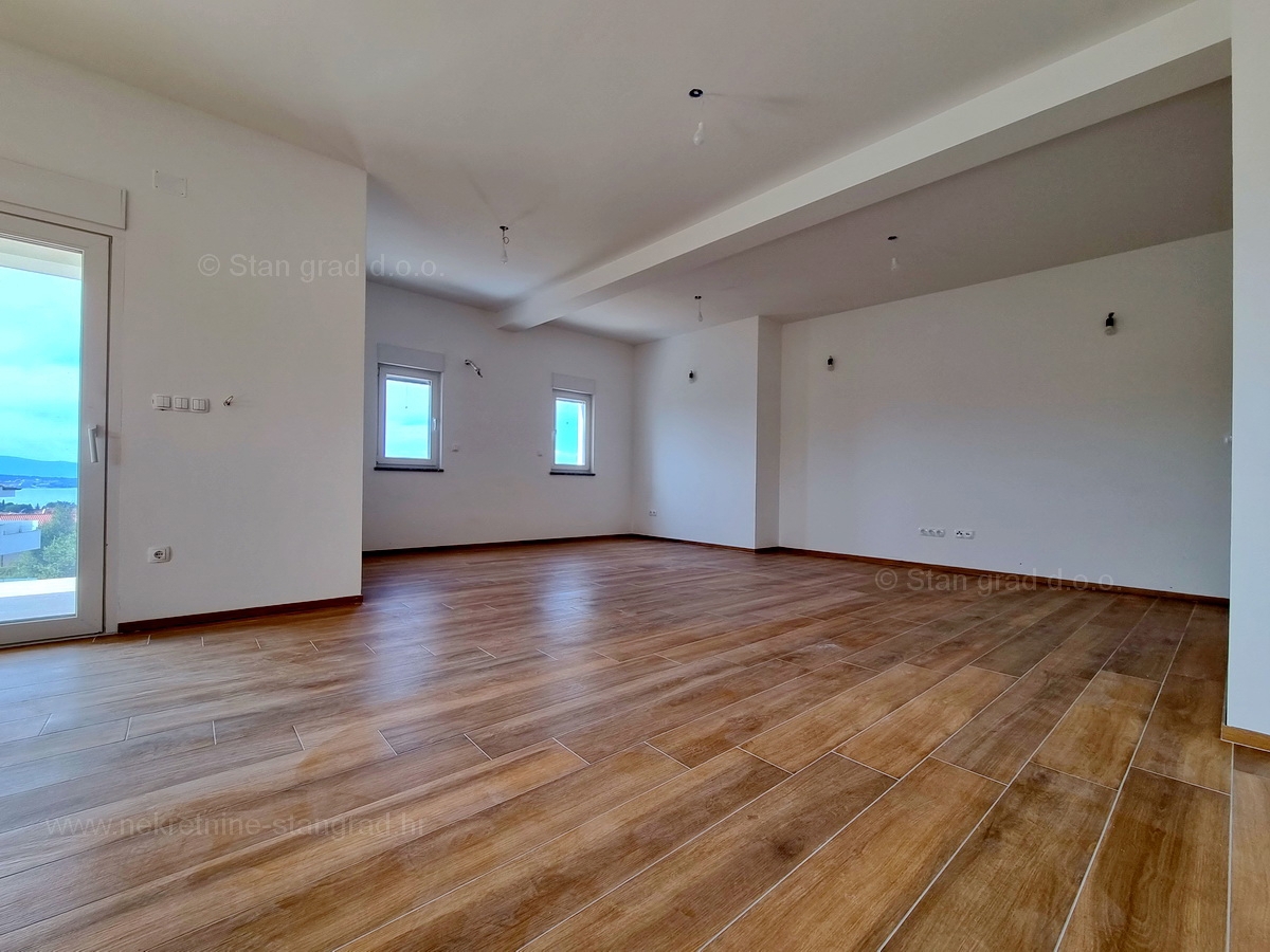 Otok Krk, Malinska, penthouse v novogradnji s pogledom na morje, prodaja!