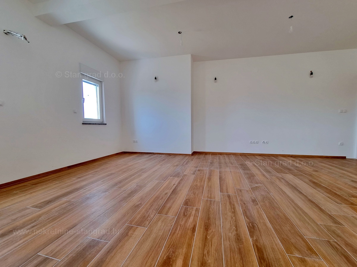 Otok Krk, Malinska, penthouse v novogradnji s pogledom na morje, prodaja!