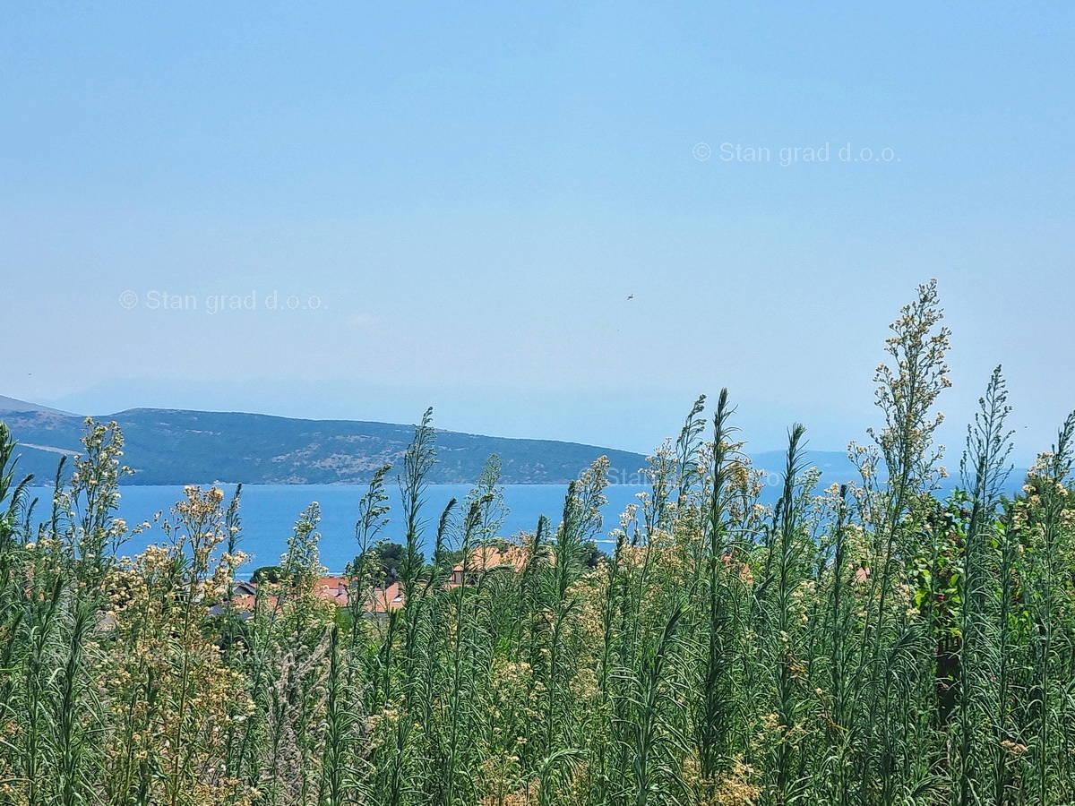 Krk, prostorno gradbeno zemljišče s panoramskim pogledom na morje, prodaja!!