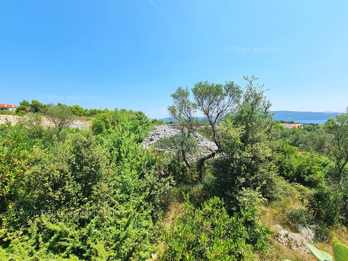 Krk, prostorno gradbeno zemljišče s panoramskim pogledom na morje, prodaja!!