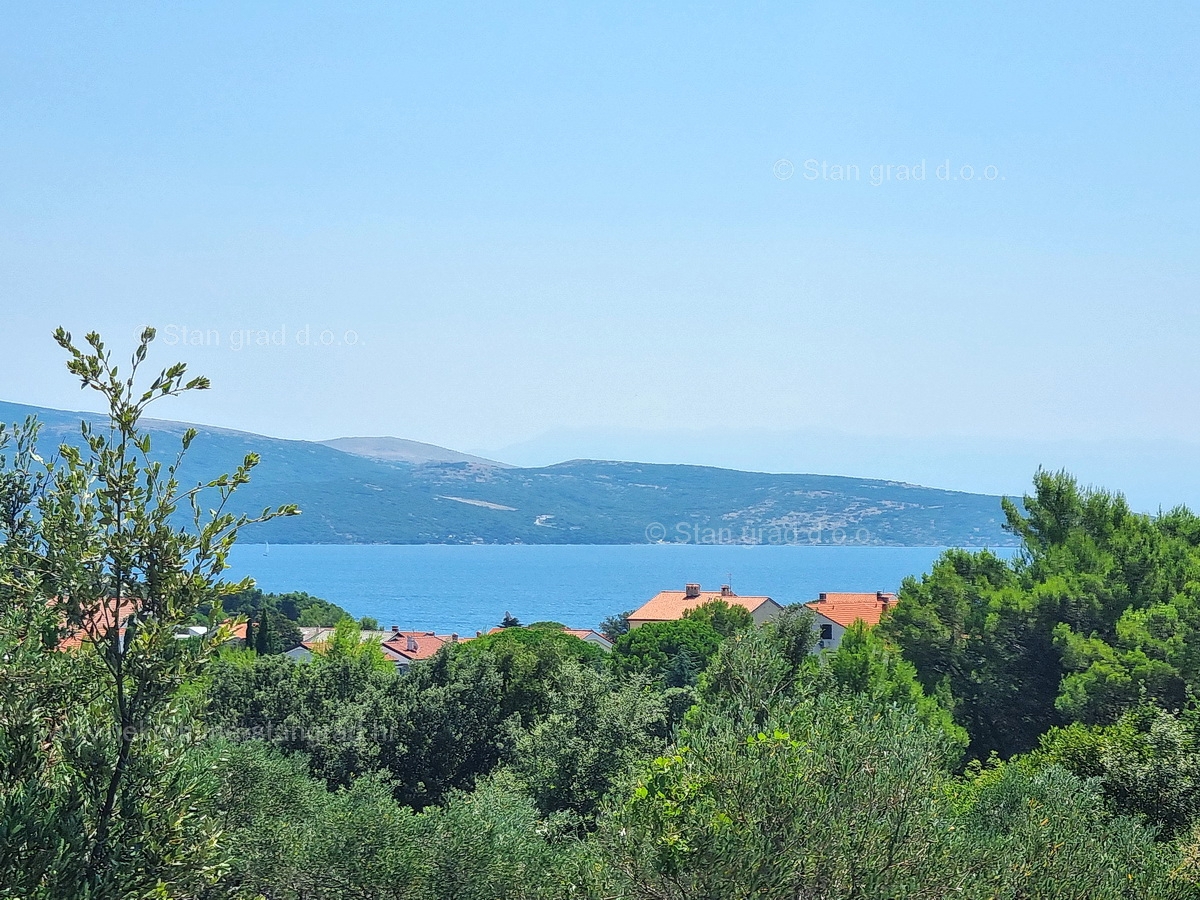 Krk, prostorno gradbeno zemljišče s panoramskim pogledom na morje, prodaja!!