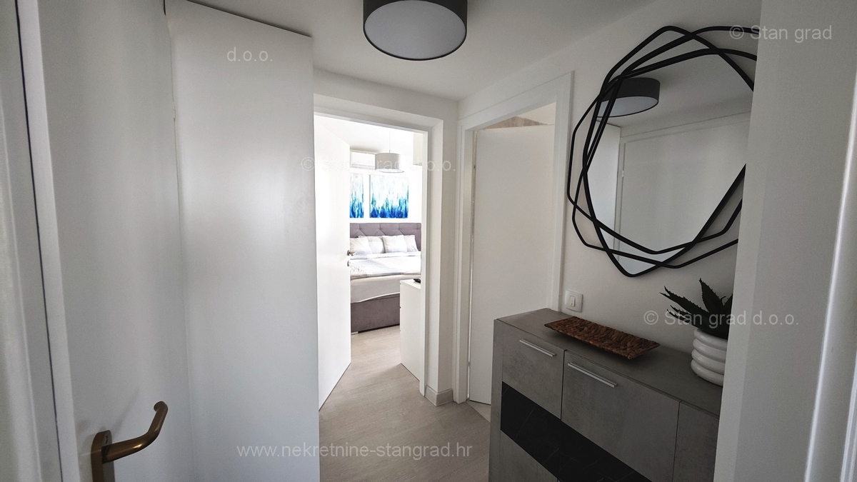 Malinska, novo prenovljen apartma z odprtim pogledom na morje!