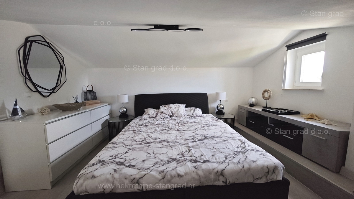 Malinska, novo prenovljen apartma z odprtim pogledom na morje!