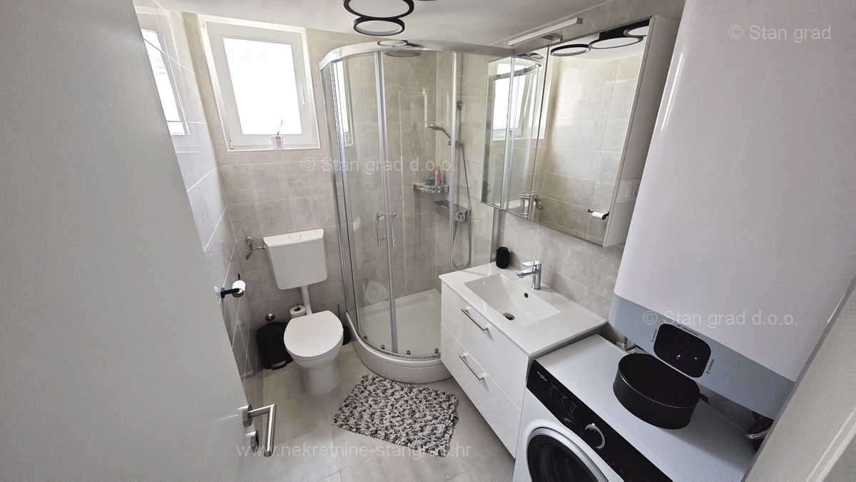 Malinska, novo prenovljen apartma z odprtim pogledom na morje!