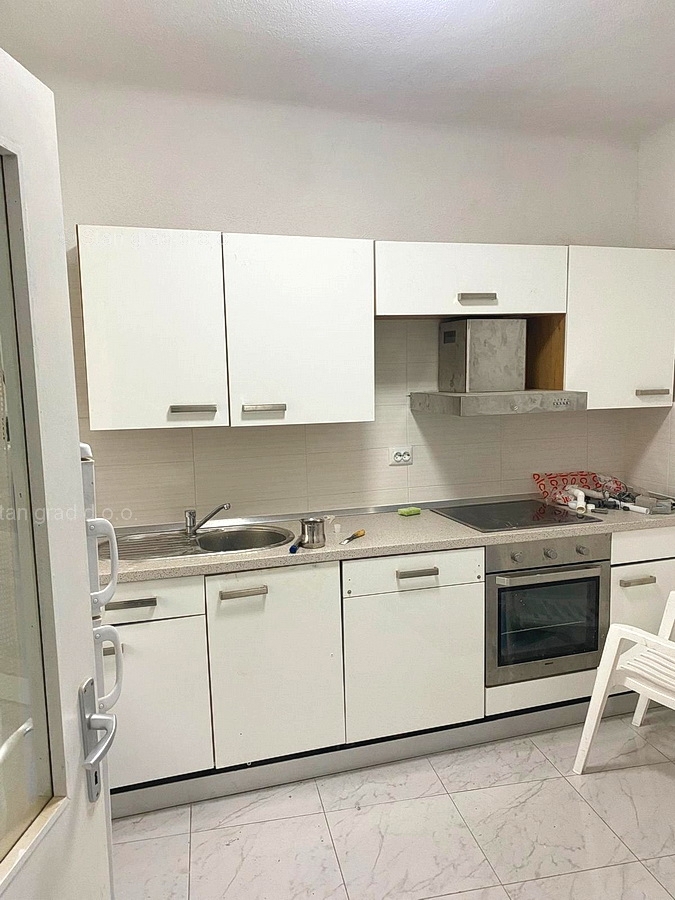 Crikvenica center, hiša z garsonjero 50 m od morja!