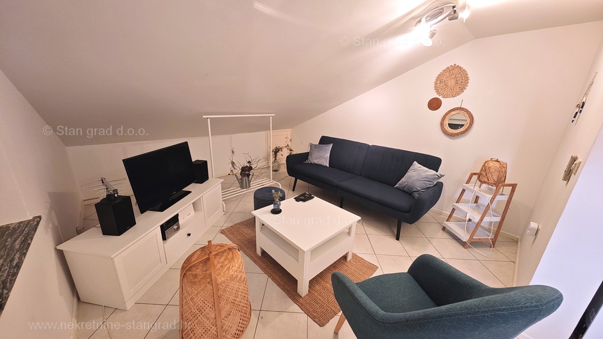 Malinska, lep apartma v mansardi blizu morja!
