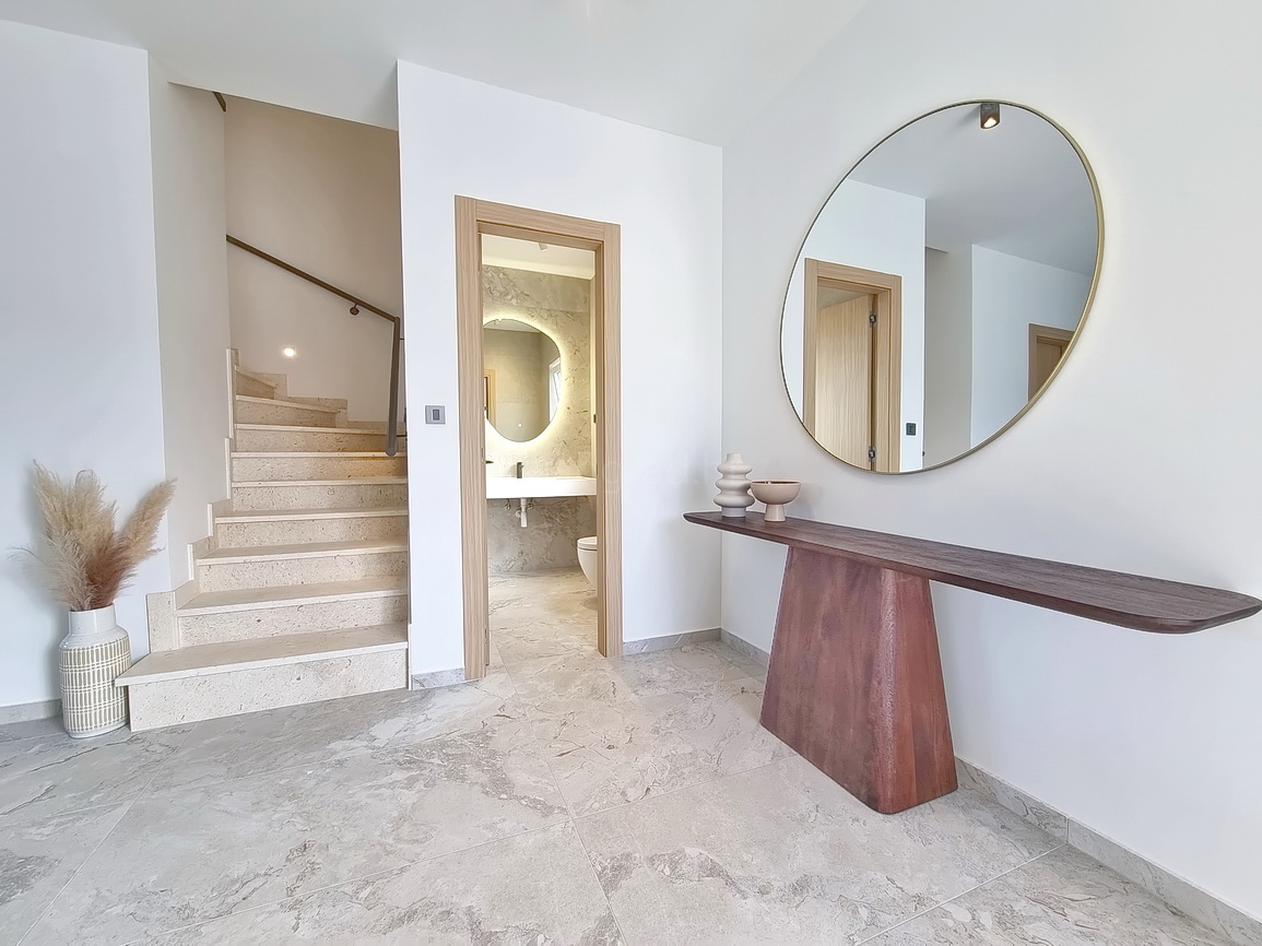 Okolica Malinske, dvojček z bazenom na mirni lokaciji!