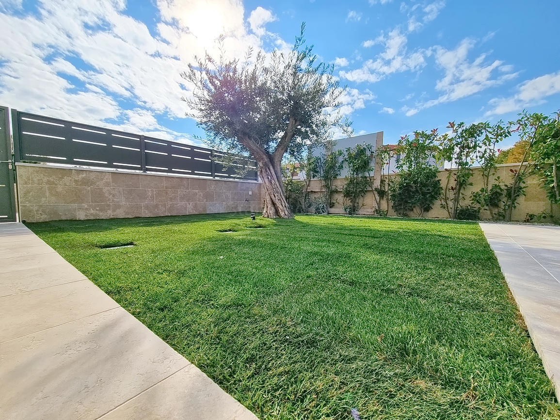 Okolica Malinske, dvojček z bazenom na mirni lokaciji!