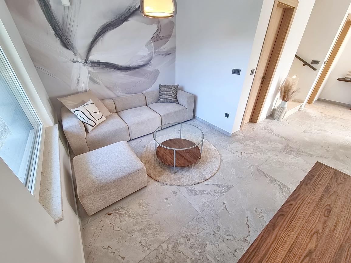 Okolica Malinske, dvojček z bazenom na mirni lokaciji!