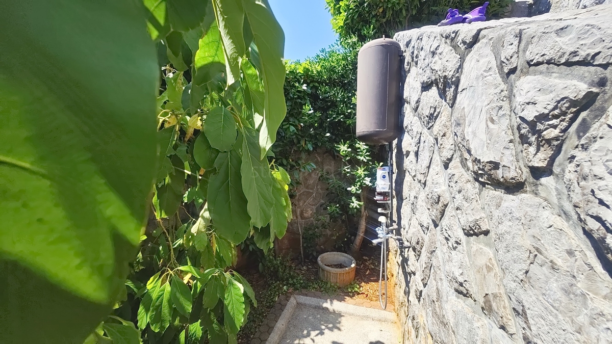 Crikvenica, samostojna vila s 4 stanovanjskimi enotami, blizu morja!