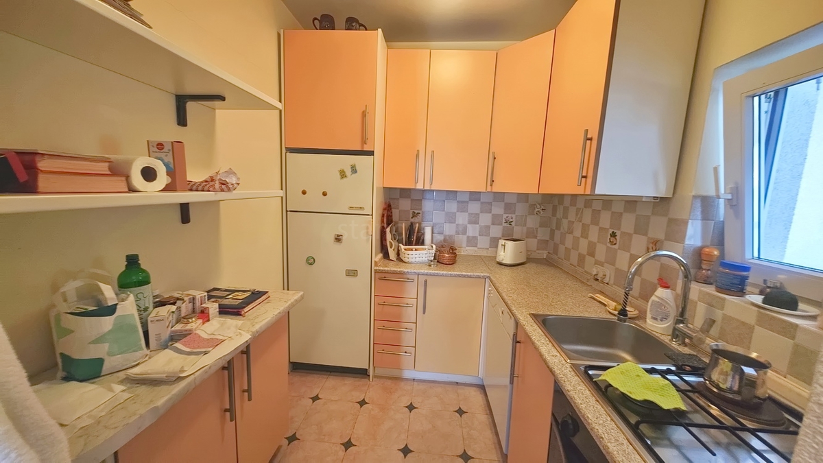 Crikvenica, samostojna vila s 4 stanovanjskimi enotami, blizu morja!