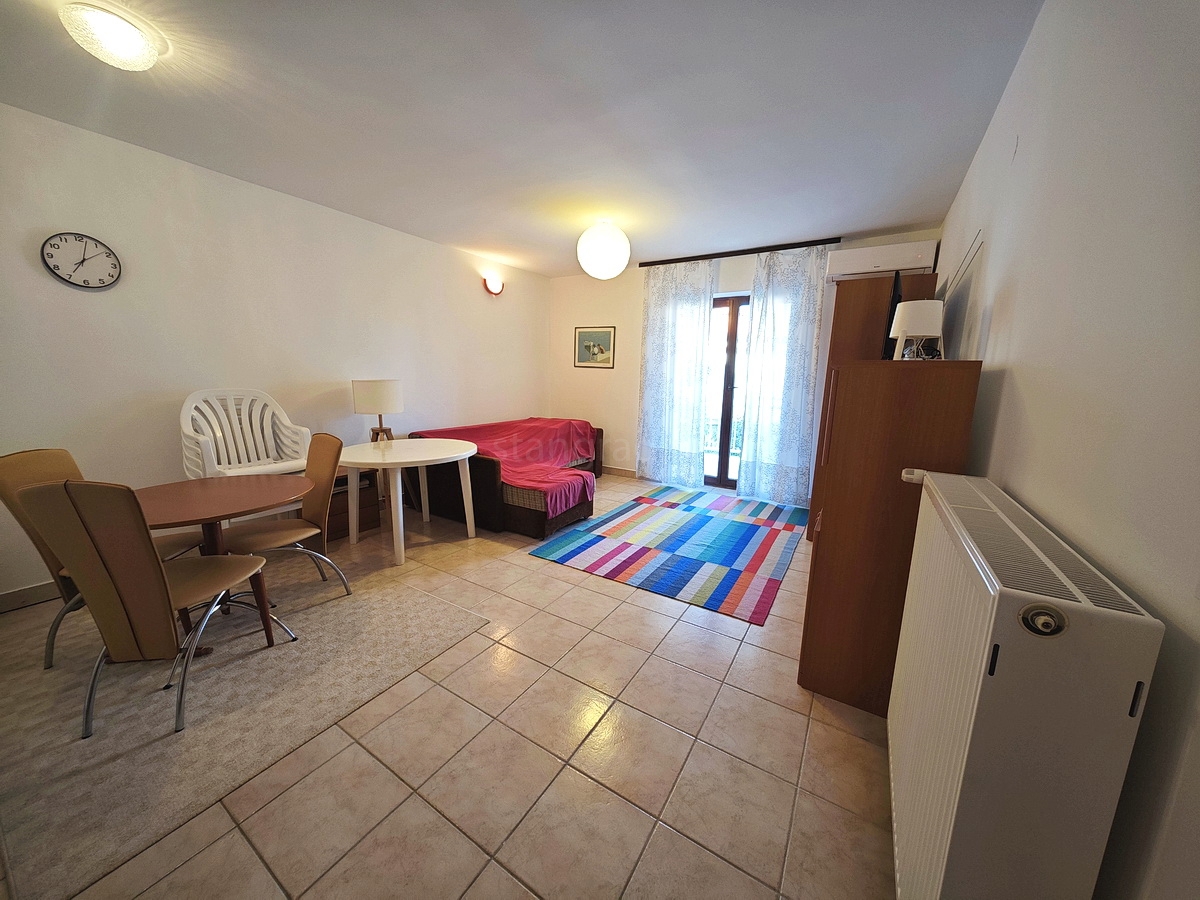 Malinska, enosobno stanovanje zelo blizu morja!