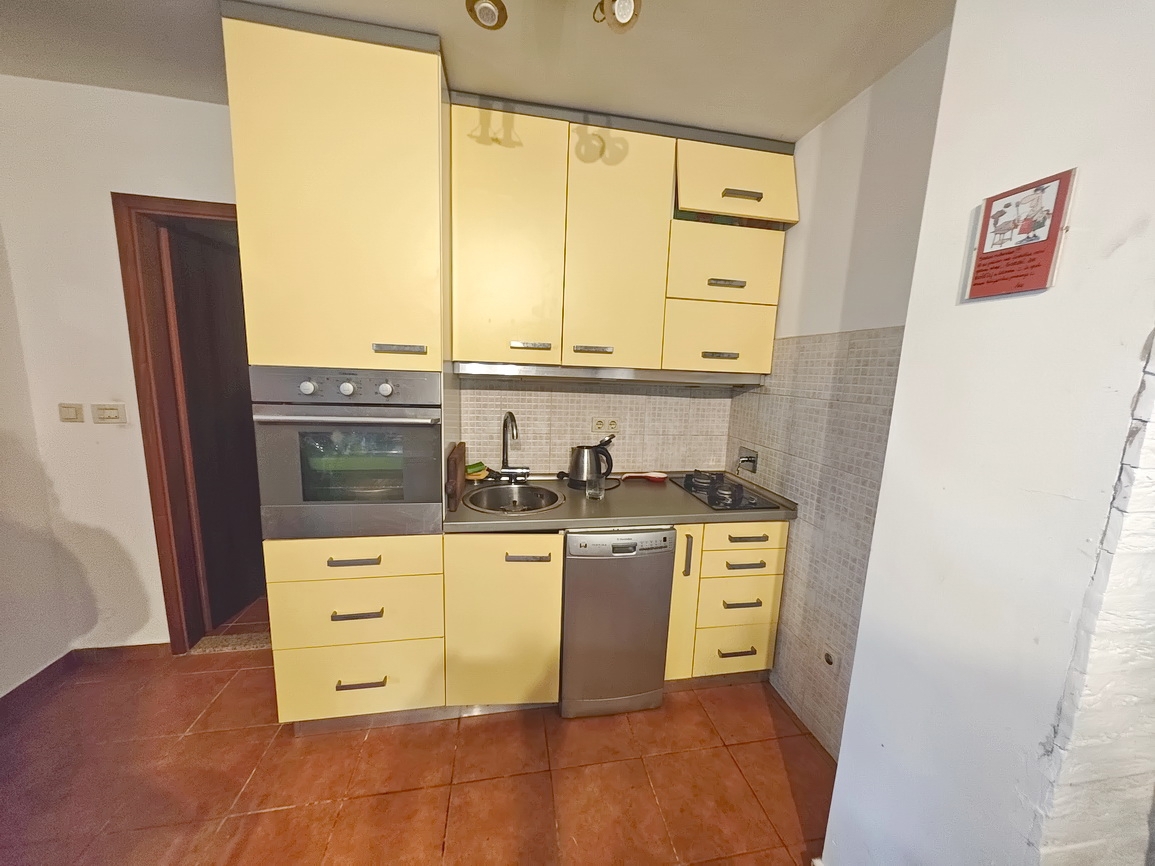 Zaliv Soline, stanovanje v pritličju s pokrito teraso!