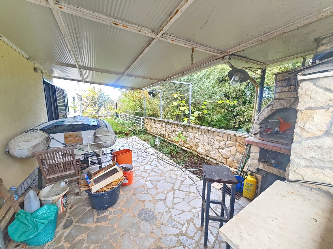 Zaliv Soline, stanovanje v pritličju s pokrito teraso!