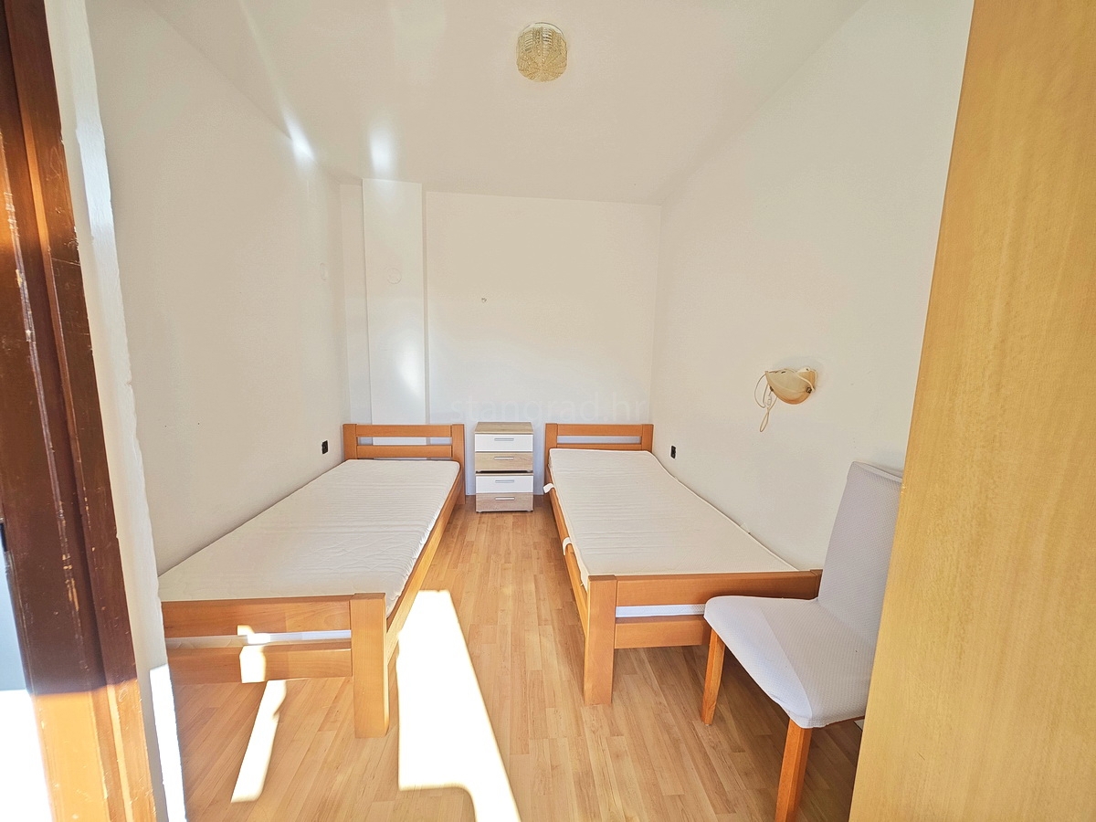 Baška, dva apartmaja v bližini morja z razgledom!