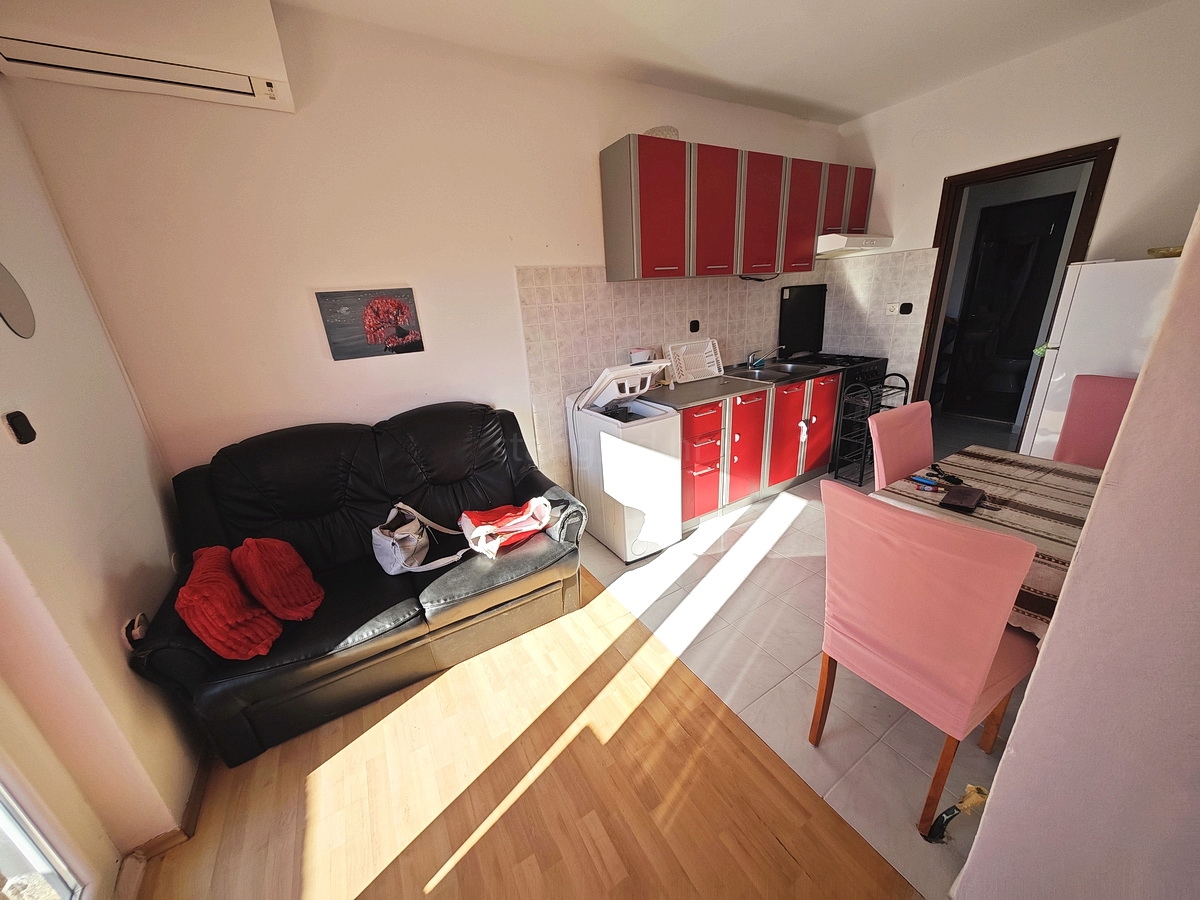 Baška, dva apartmaja v bližini morja z razgledom!