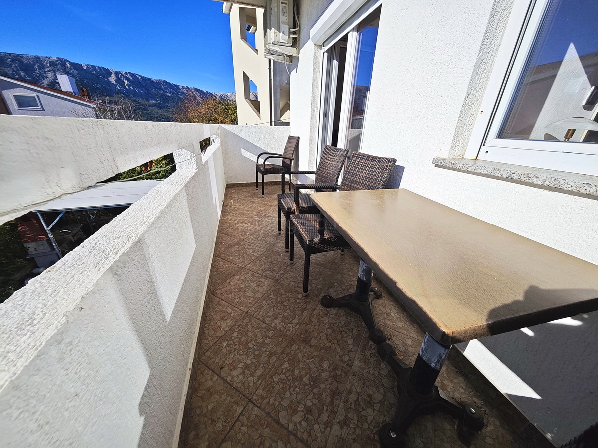 Baška, dva apartmaja v bližini morja z razgledom!