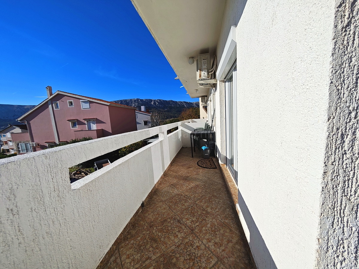 Baška, dva apartmaja v bližini morja z razgledom!