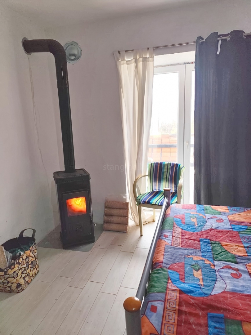 Okolica Vrbnika, kamnita hiša s pogledom na morje in vrtom!