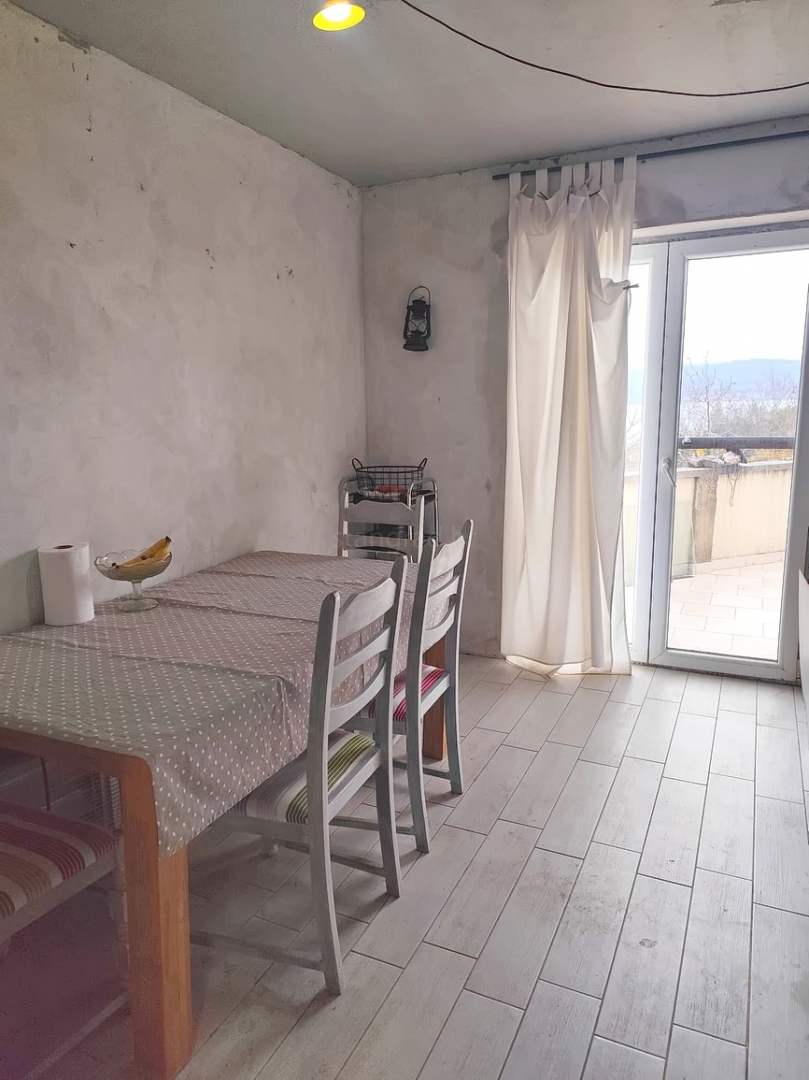 Okolica Vrbnika, kamnita hiša s pogledom na morje in vrtom!