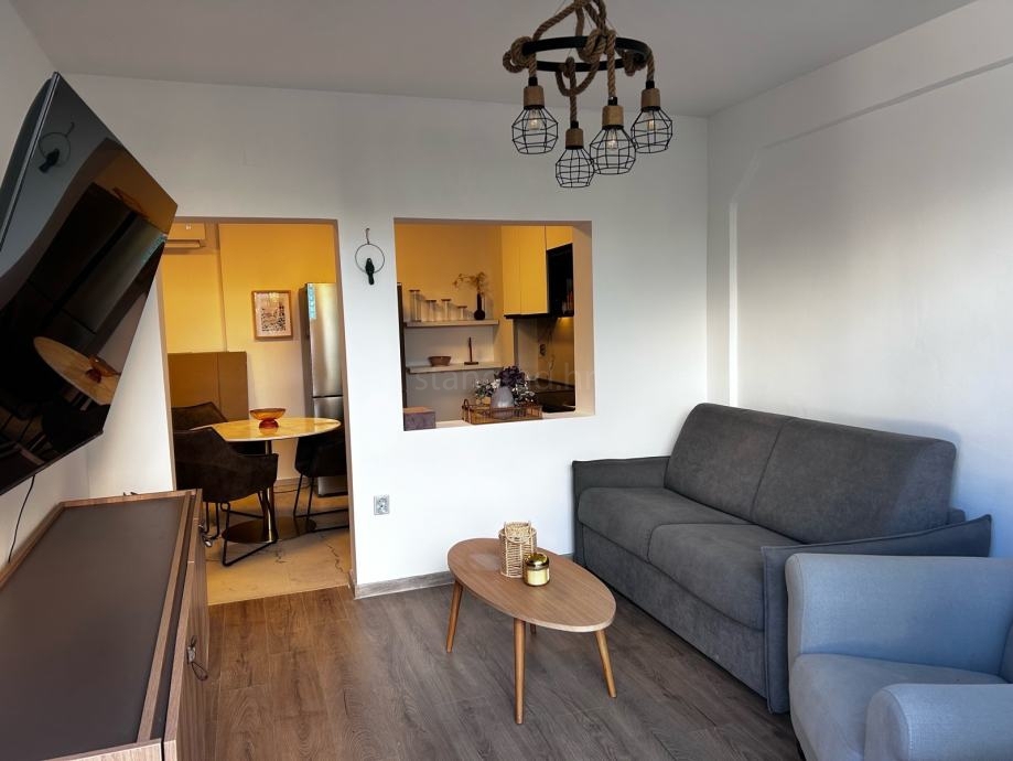 Šilo, pritlična hiša z vrtom blizu centra in morja!