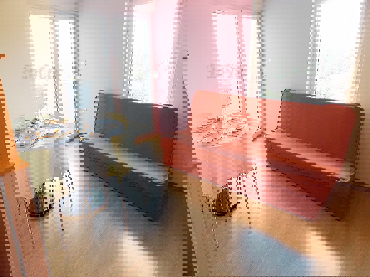 Malinska, nova hiša s 6 apartmaji