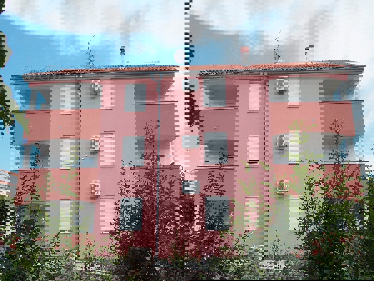 Malinska, nova hiša s 6 apartmaji