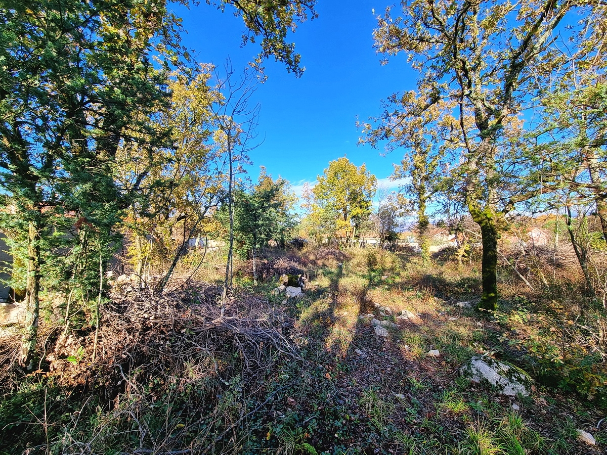 Malinska, okolica, gradbeno zemljišče na mirni lokaciji