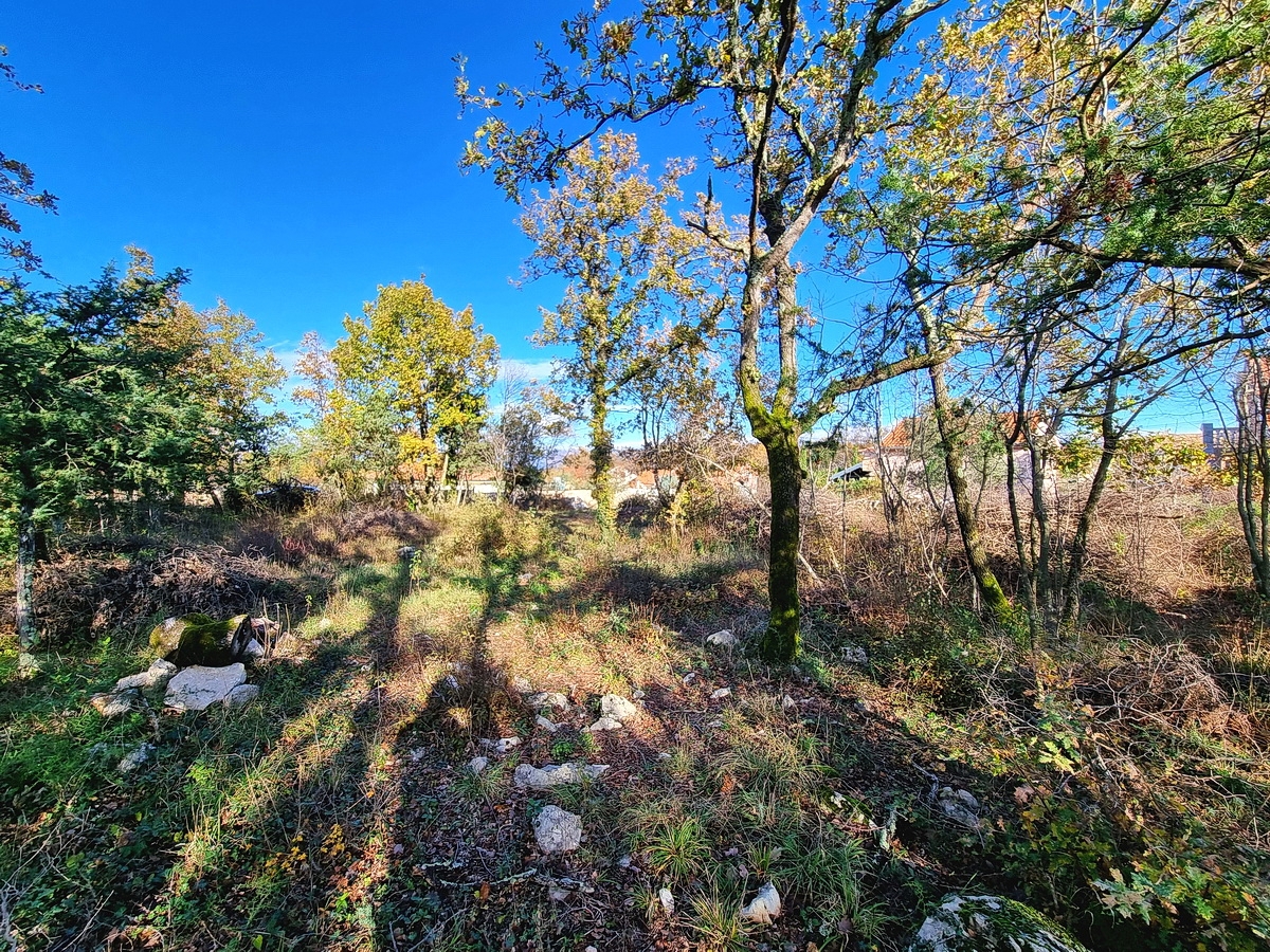Malinska, okolica, gradbeno zemljišče na mirni lokaciji