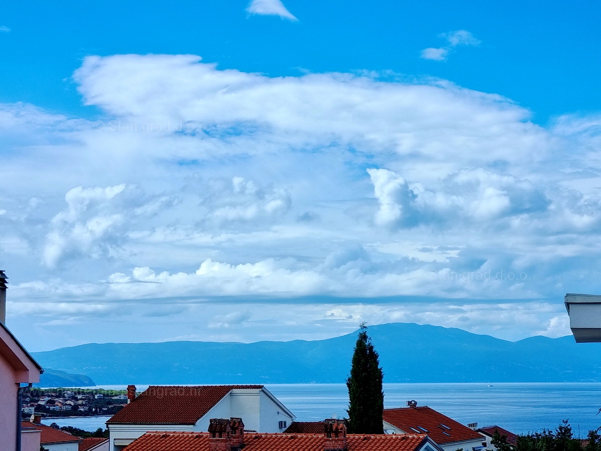 Malinska, kvalitetna novogradnja, 1. nadstropje s pogledom na morje, PRODAJA!