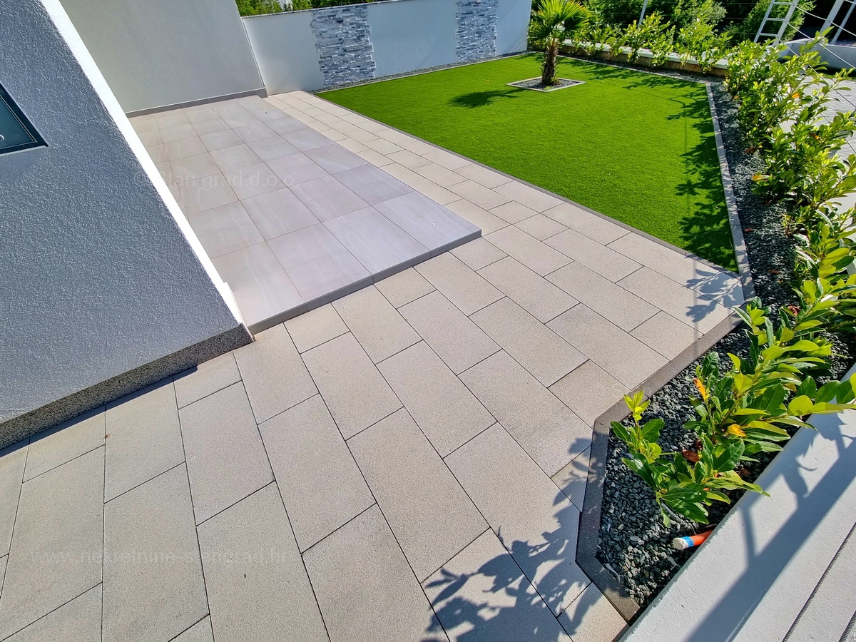 Malinska, dva apartmaja z vrtom v novogradnji!