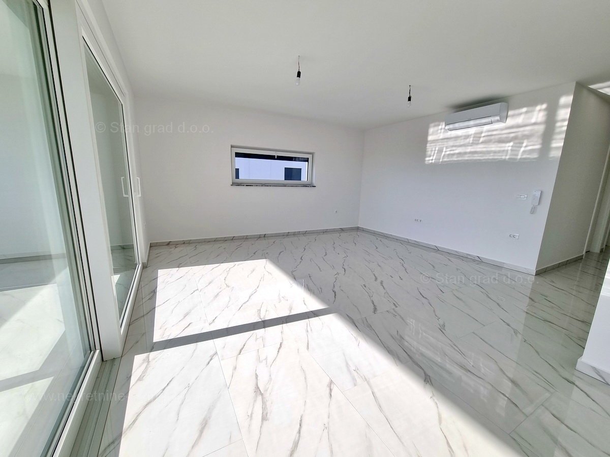 Malinska, dva apartmaja z vrtom v novogradnji!