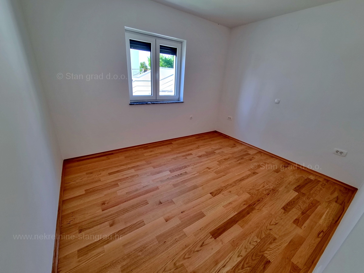 Malinska, dva apartmaja z vrtom v novogradnji!