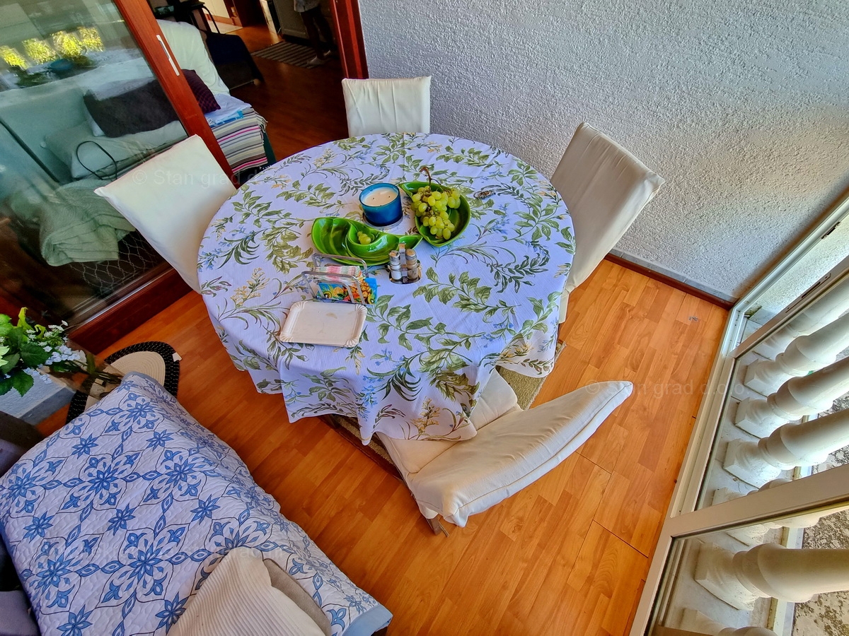 Malinska, opremljen apartma v prvem nadstropju blizu plaže!