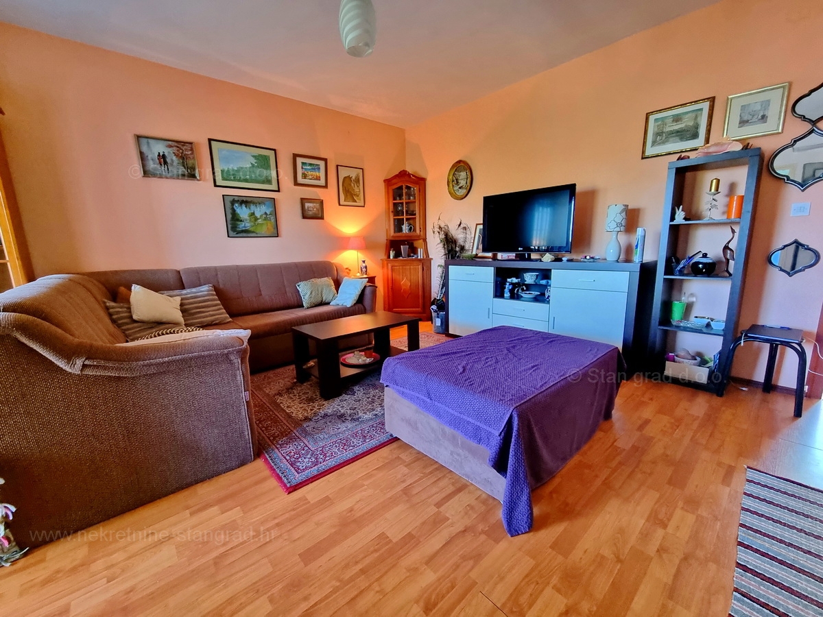 Malinska, opremljen apartma v prvem nadstropju blizu plaže!