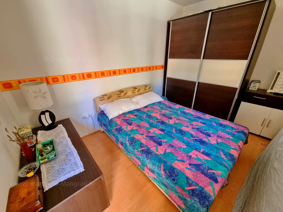 Malinska, opremljen apartma v prvem nadstropju blizu plaže!