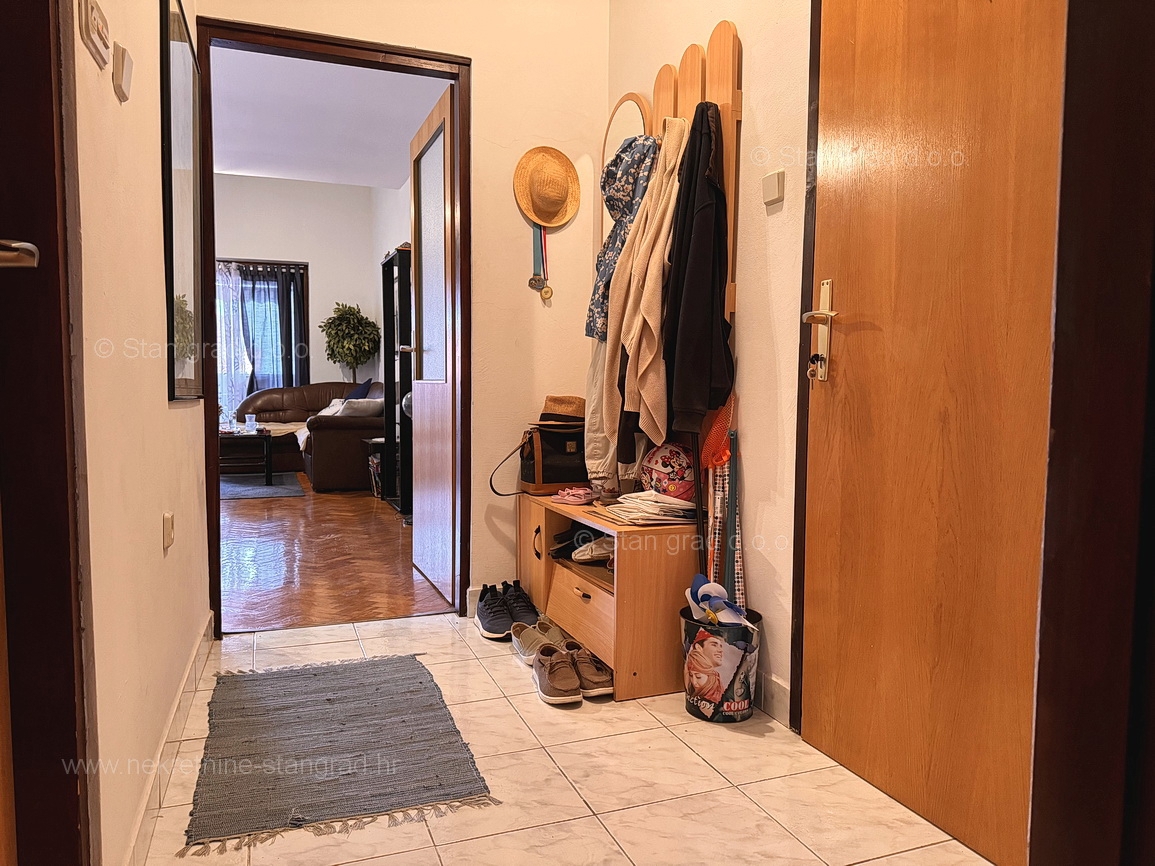 Krk, apartma v visoki mansardi s pogledom na morje!