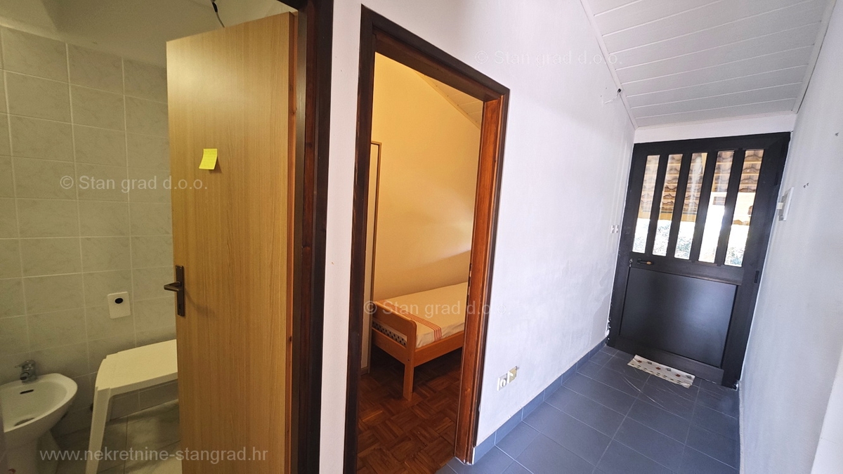 Krk, opremljeno stanovanje s pogledom na morje!
